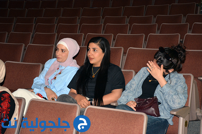عرض مسرحية ثوب ستي بتنظيم أكاديمية دوزان بالمركز الجماهيري في جلجولية